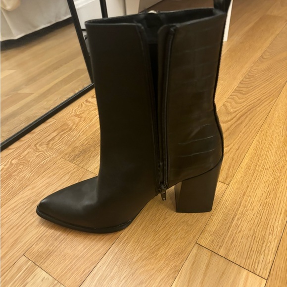 Steve Madden Croc-embossed ankle boots - Picture 5 of 7